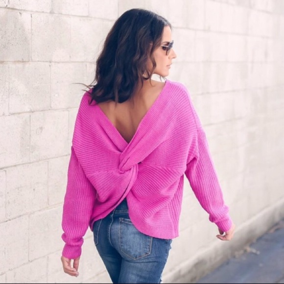 Vici Tops - 🌟🆕 Vici Collection🌟Twist back sweater pink
